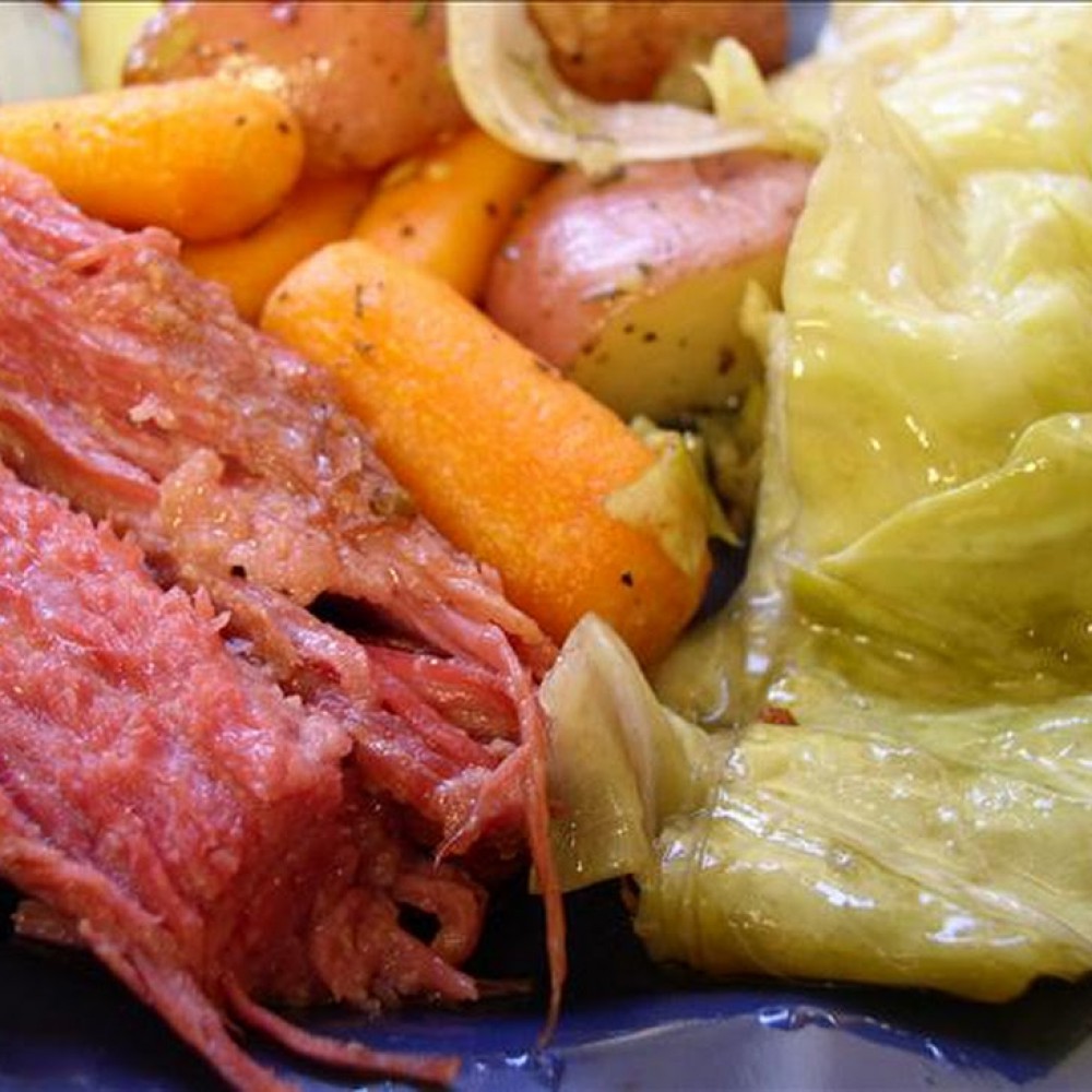 Slow Cooker Corned Beef and Cabbage